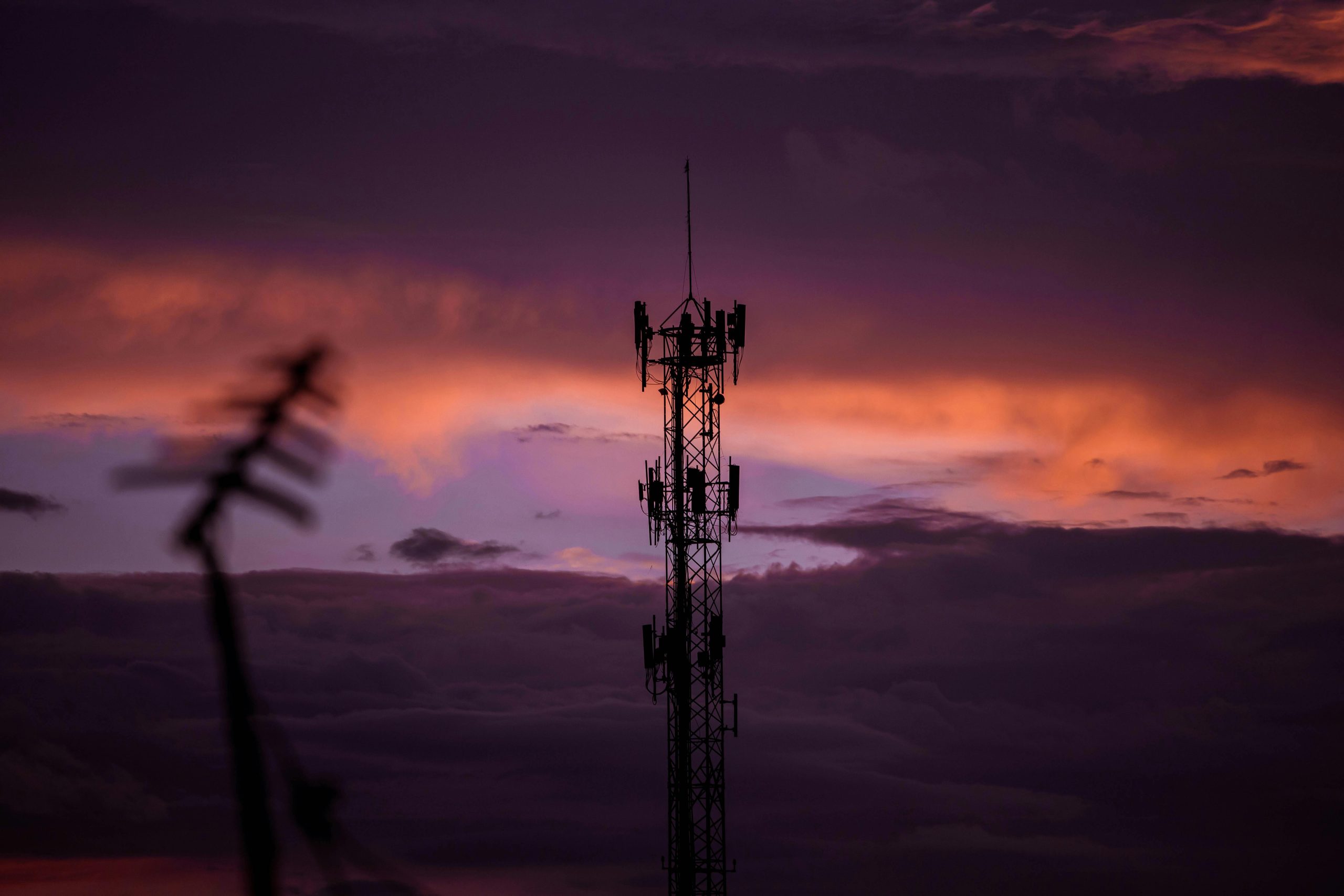 Rooftop Cell Tower Lease Agreements: What Property Owners Must Know
