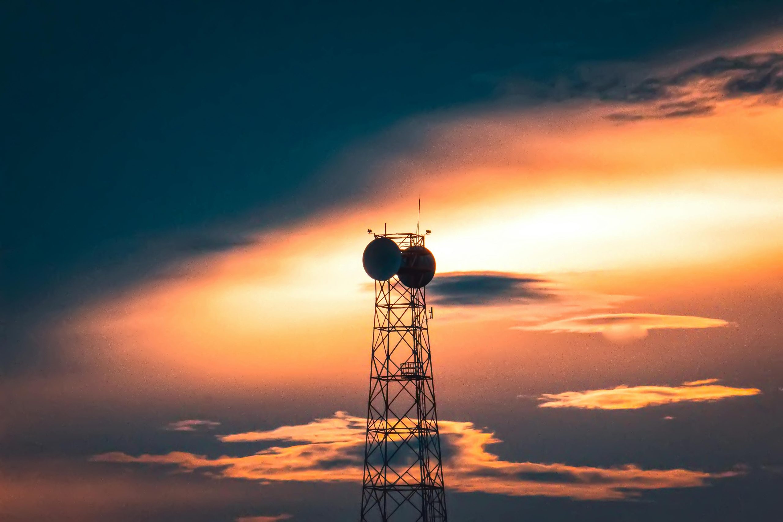 Cell Tower Lease Renewal: What Happens When Your Term Expires?